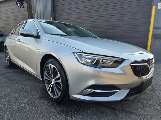 2018 Buick Regal Essence FWD's photo