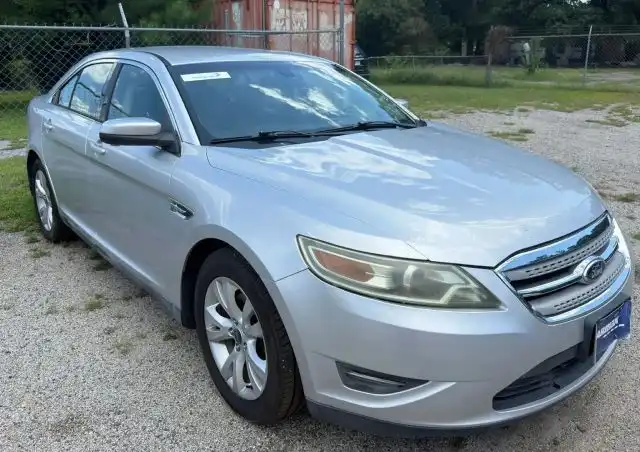 2011 Ford Taurus SEL FWD's photo