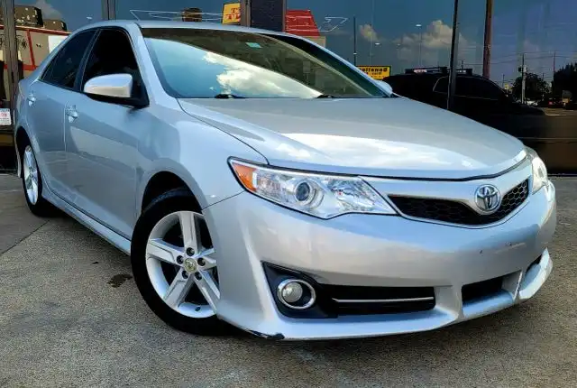 2012 Toyota Camry 2.5 Auto SE's photo