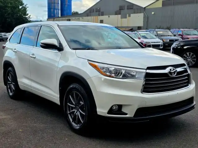 2016 Toyota Highlander LE Plus 4WD V6's photo