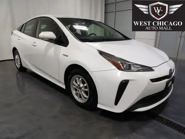 2019 Toyota Prius LE FWD's photo