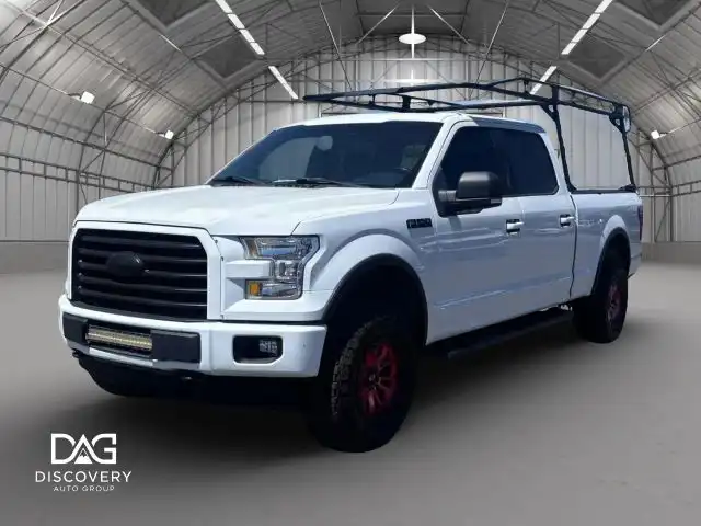 2017 Ford F-150 Platinum 4x4 SuperCrew 145 in's photo