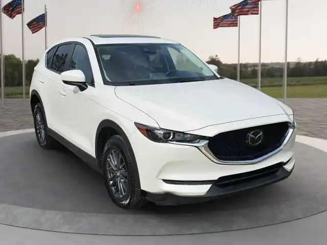 2019 Mazda CX-5 Touring Auto's photo