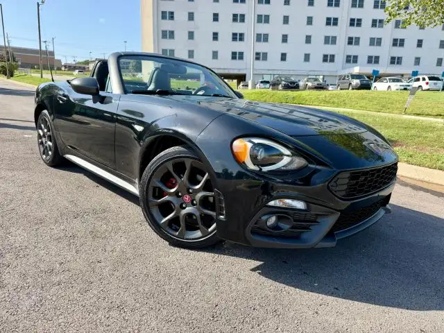 2017 FIAT 124 Spider 1.4 Abarth's photo