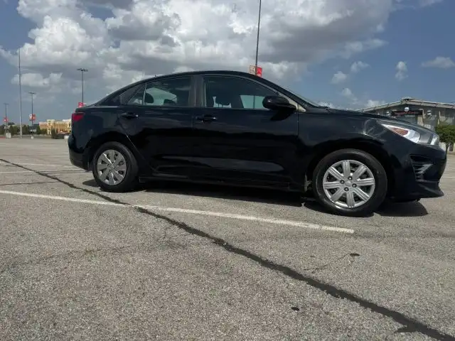 2022 Kia Rio S IVT's photo