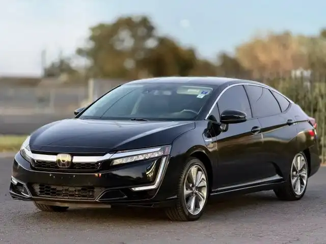 2019 Honda Clarity Plug-In Hybrid Touring's photo