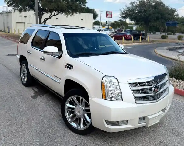2013 Cadillac Escalade Platinum Edition AWD's photo