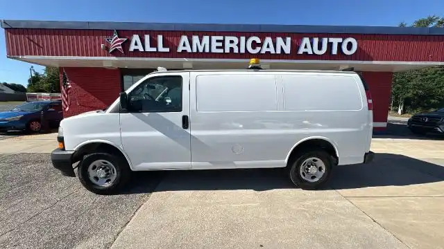 2021 Chevrolet Express Work Van HD 2500's photo