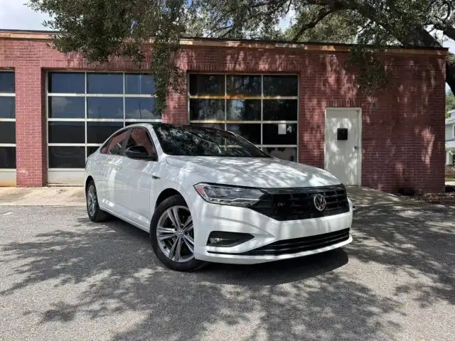2020 Volkswagen Jetta 1.4T R-Line Auto's photo