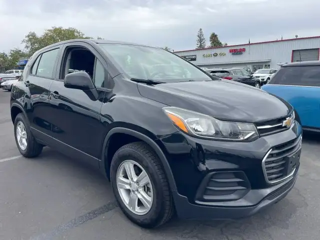 2017 Chevrolet Trax LS AWD's photo