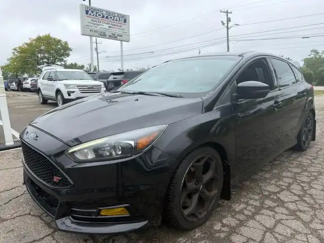 2015 Ford Focus ST Hatchback's photo