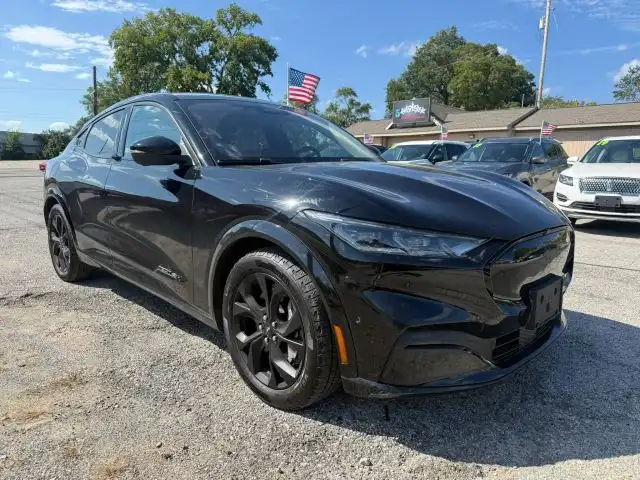 2023 Ford Mustang-Mach-e Premium's photo