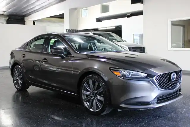2018 Mazda EZ-6 Touring Auto's photo