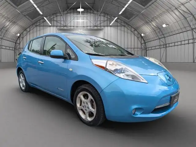 2012 Nissan Leaf SL's photo