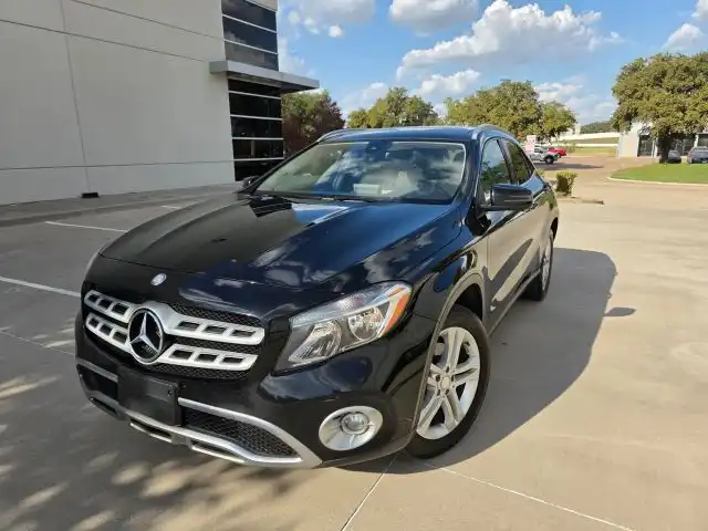 2018 Mercedes-Benz GLA GLA250's photo
