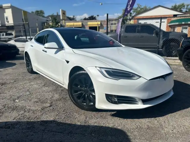 2017 Tesla Model S 60D's photo