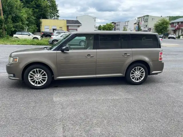 2013 Ford Flex SEL FWD's photo