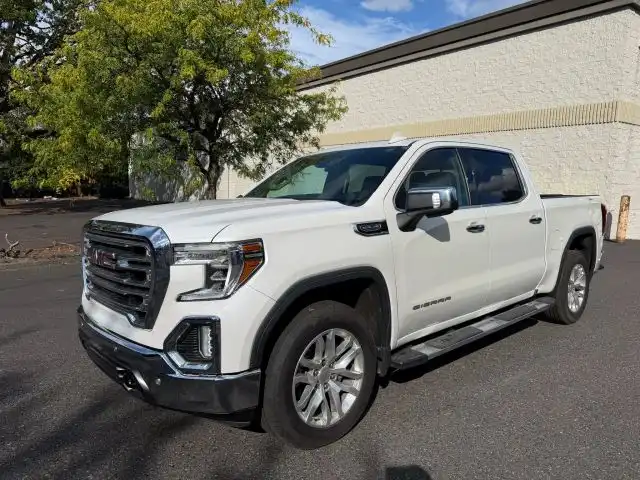 2019 GMC Sierra SLT 4WD Crew Cab Short Box's photo