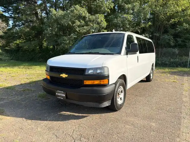 2020 Chevrolet Express LS 3500 Extended's photo