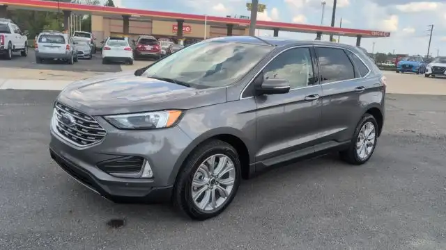 2023 Ford Edge Titanium AWD's photo