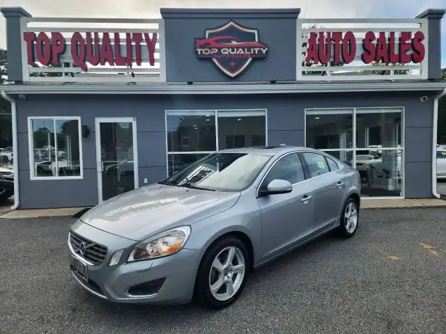 2013 Volvo S60 T5 FWD Auto's photo