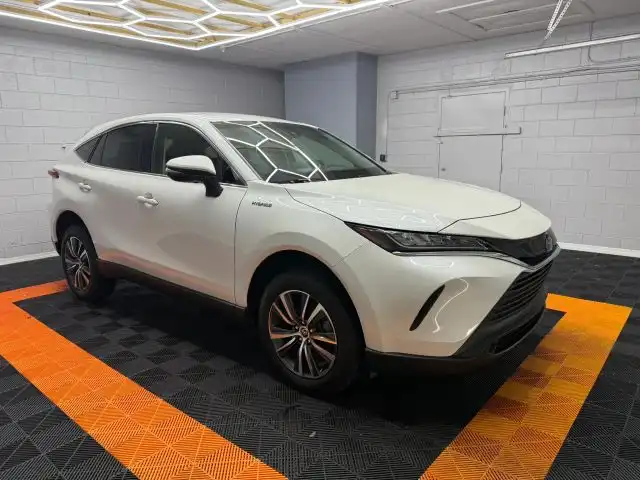 2021 Toyota Venza LE Hybrid AWD's photo