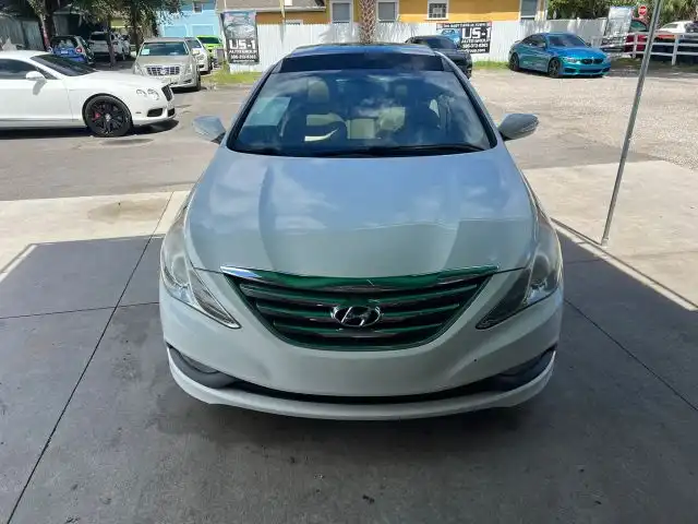 2014 Hyundai Sonata I4 Limited PZEV A T's photo