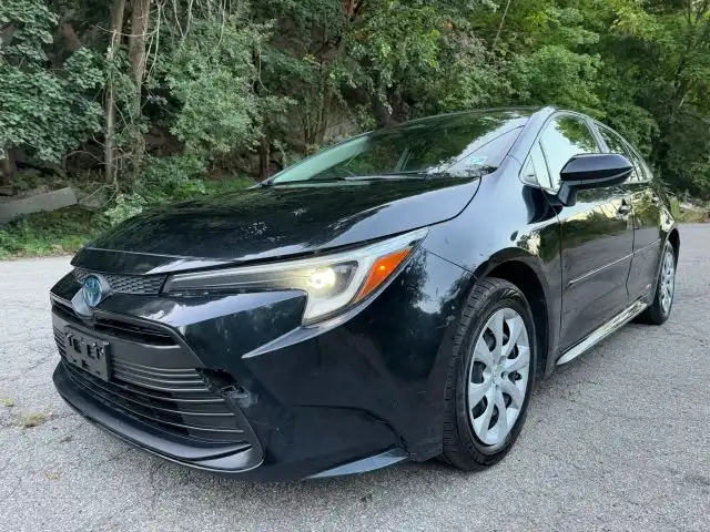 2023 Toyota Corolla LE Hybrid CVT AWD's photo