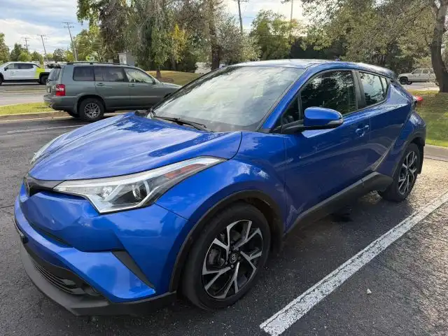 2018 Toyota C-HR XLE's photo