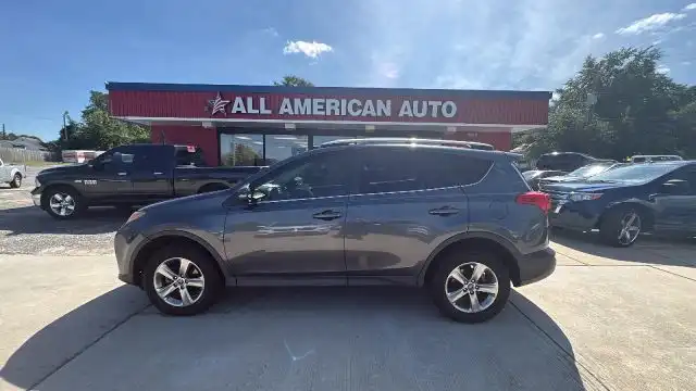 2015 Toyota RAV4 XLE's photo