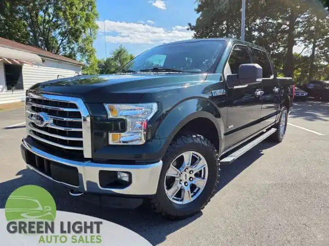 2015 Ford F-150 XLT 4WD SuperCrew 145 in's photo