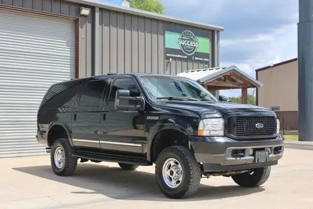 2001 Ford Excursion Limited 4WD's photo