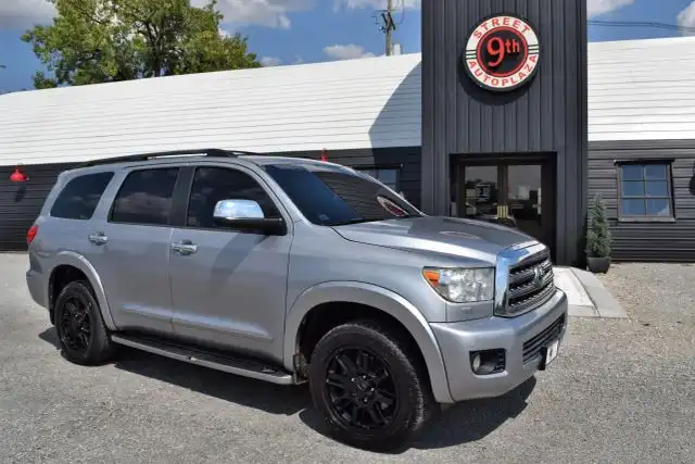 2015 Toyota Sequoia 5.7 Auto 4WD FFV Platinum's photo
