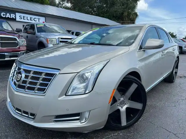 2013 Cadillac XTS 3.6L Premium FWD Collection's photo