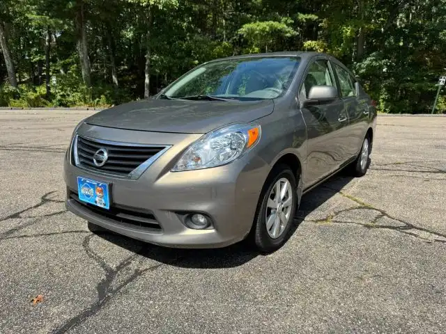 2012 Nissan Versa 1.6 SL CVT's photo
