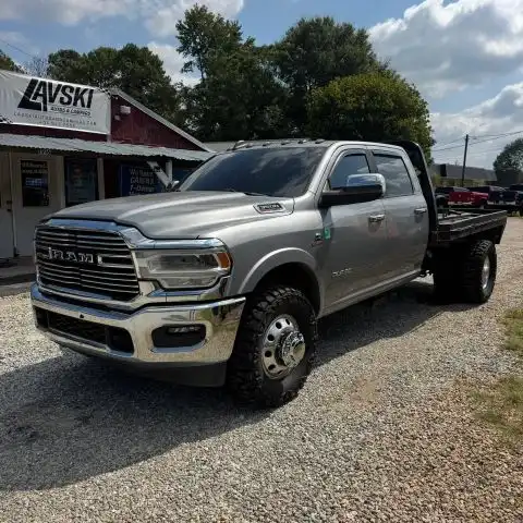 2022 RAM 3500 Laramie Crew Cab DRW's photo