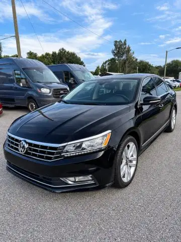 2017 Volkswagen Passat 3.6L SEL Premium DSG's photo