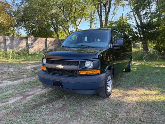 2017 Chevrolet Express LS 3500 Extended's photo
