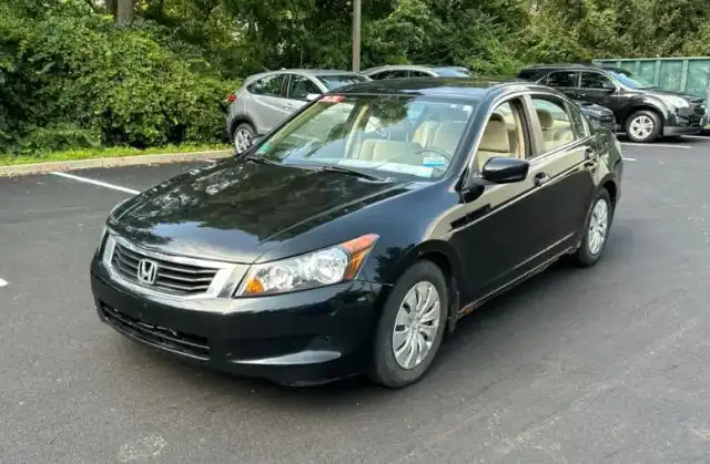 2010 Honda Accord LX Auto's photo