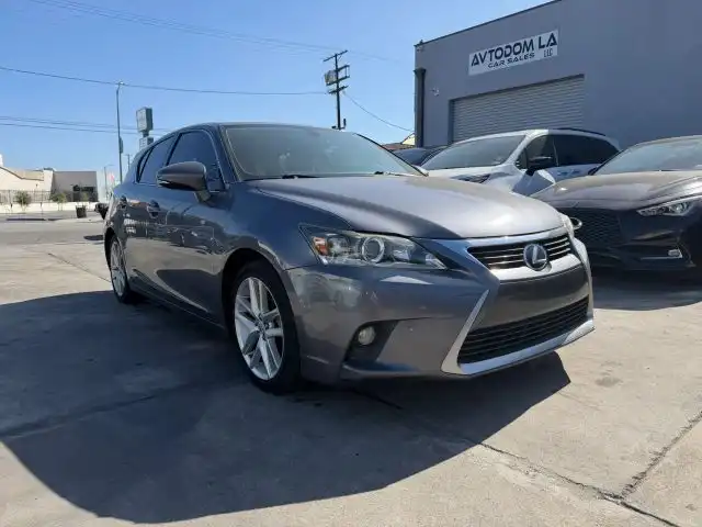 2014 Lexus CT 200h 200h's photo