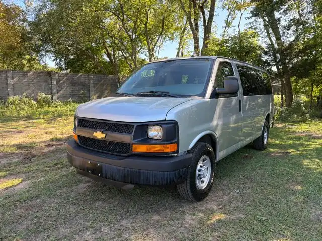 2016 Chevrolet Express LS 2500's photo