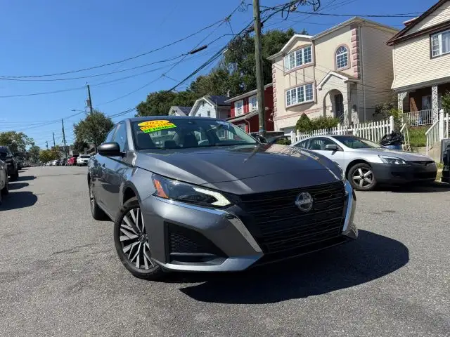 2025 Nissan Altima 2.5 SV AWD's photo