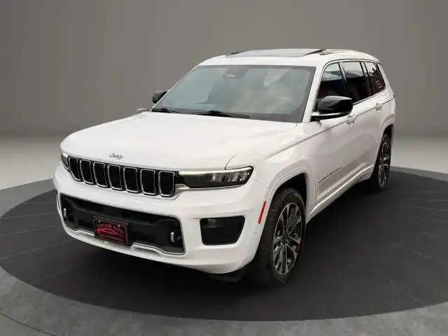 2021 Jeep Grand Cherokee L Overland's photo