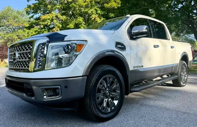 2017 Nissan Titan Platinum Reserve 4WD Crew Cab's photo