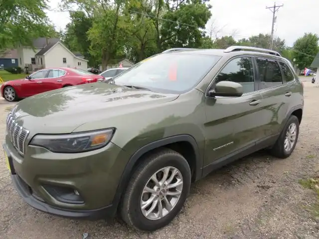 2019 Jeep Cherokee Latitude 4WD's photo