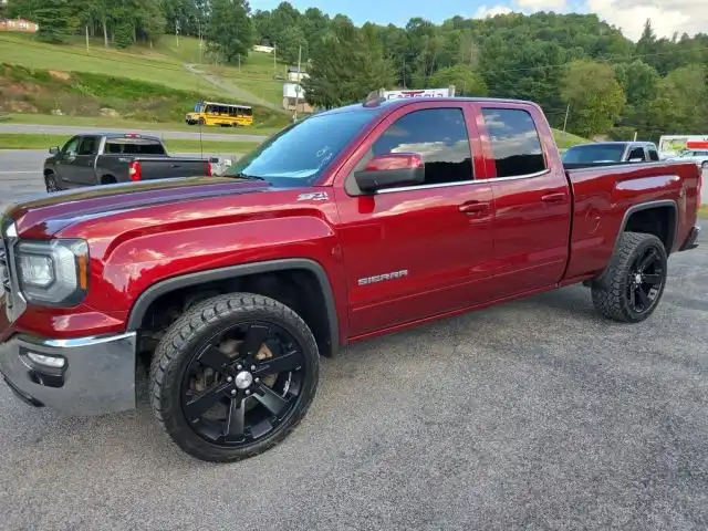 2016 GMC Sierra SLE 4WD Double Cab Standard Box's photo
