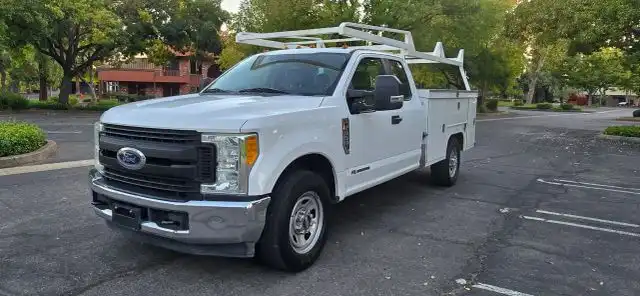 2017 Ford F-350 XL SuperCab SRW 168 in's photo