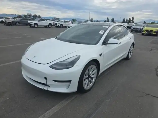 2023 Tesla Model 3 Base's photo