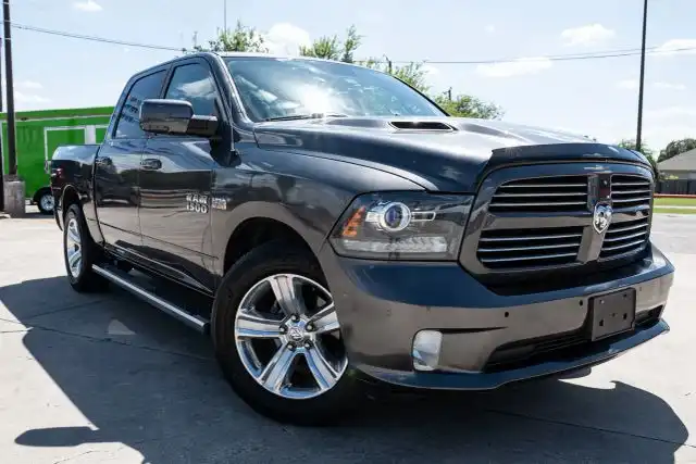 2016 RAM 1500 Sport Crew Cab 5'7's photo