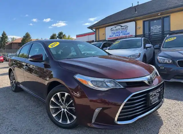 2017 Toyota Avalon XLE's photo
